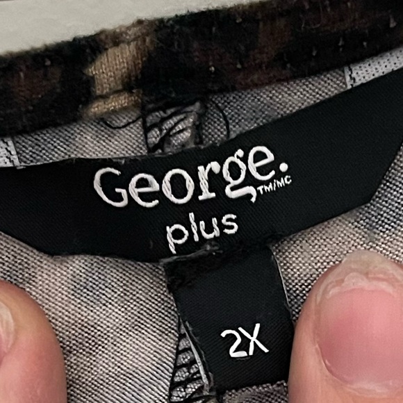 George 2X romper - Picture 3 of 3